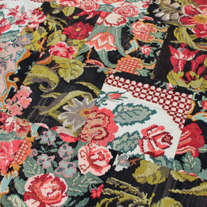 Rozenkelims en recoloured vloerkleden geven kleur aan jouw interieur