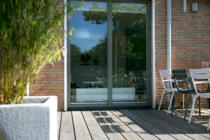 tuinontwerp-strakke-onderhoudsvriendelijke-tuin